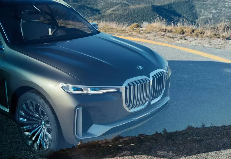 BMW's X8 and X8 M trademarks reinforce rumors of a new flagship SUV.