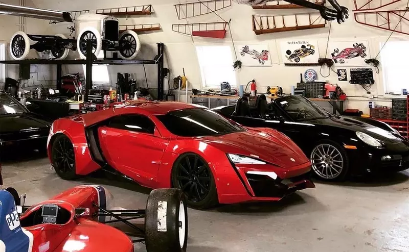 The Genius Garage, which turns a Porsche Boxster into a Leicaan Hypersport.