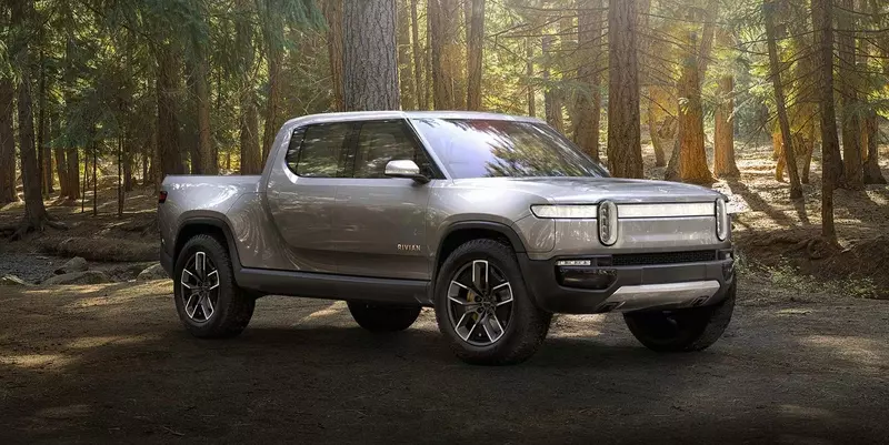 Rivian R1T and R1S electric pickup trucks and SUVs delayed until 2021 due to Corona virus.