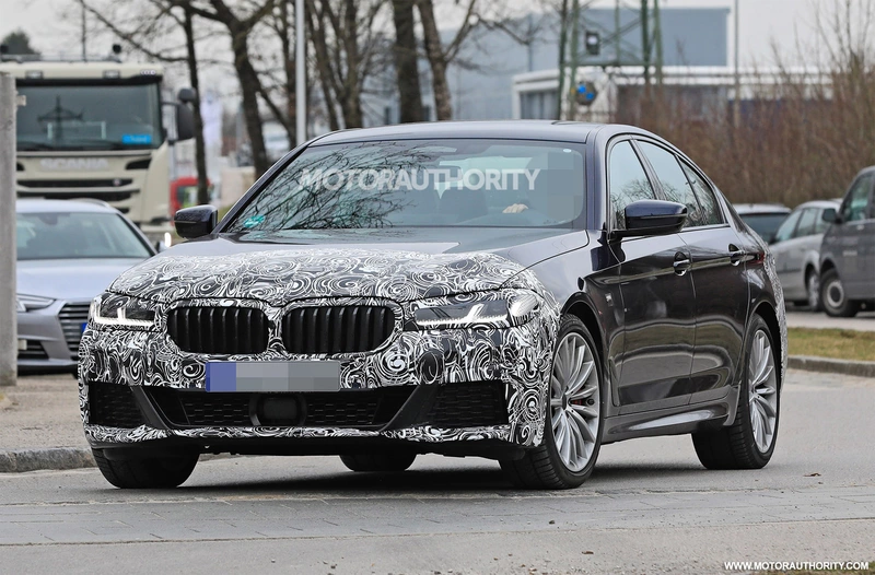 Spy shots and video of the 2021 BMW 5 Series