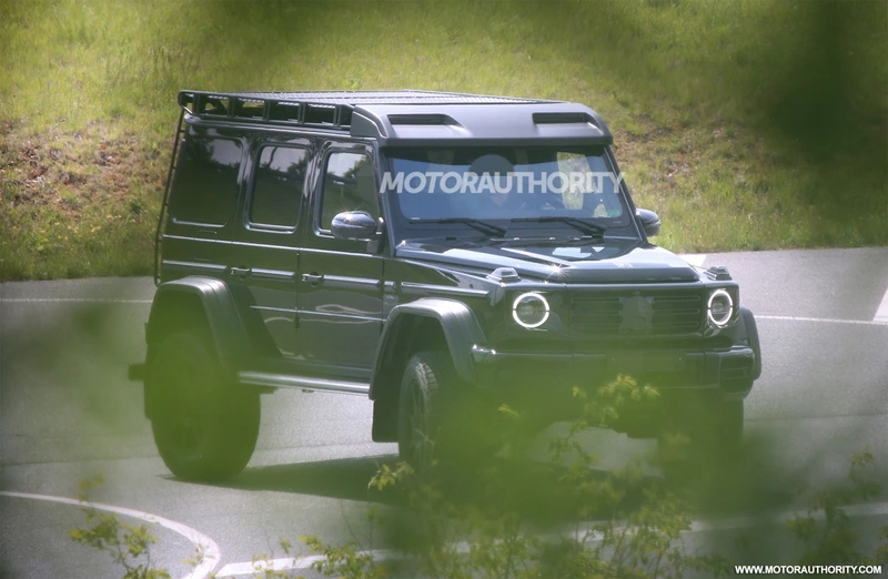 New Mercedes-Benz G550 4x4 Squared Spy Shot.