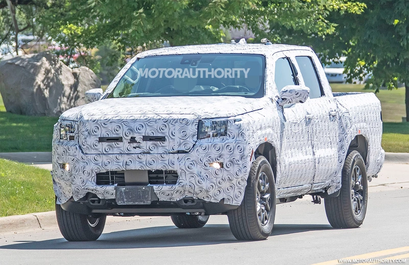 Spy shot of the 2021 Nissan Frontier