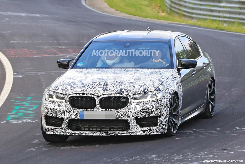 2021 BMW M5 CS spy shots and videos