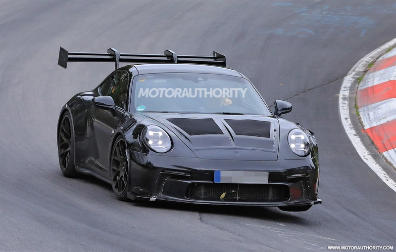 Spy shots of the 2023 Porsche 911 GT3 RS: the new star of the autodrome enters the ring