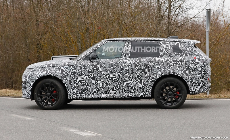 Range Rover Sport, Nissan Z Racer and Cavnew Connected Corridor: today's car news