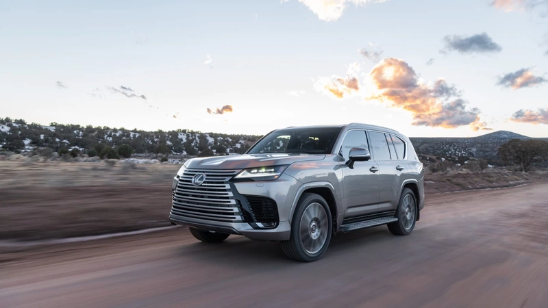 2023 Lexus LX 600 continues minor changes