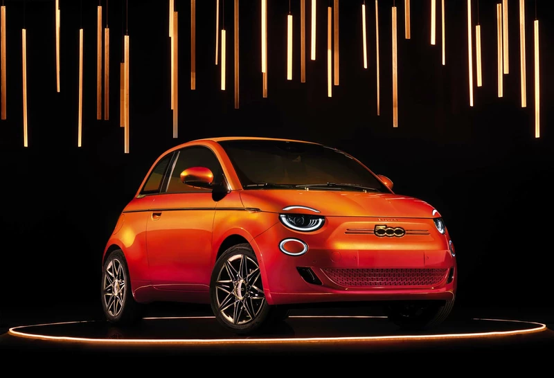 Fiat 500 returns to the U.S. in 2024 as a pure EV.