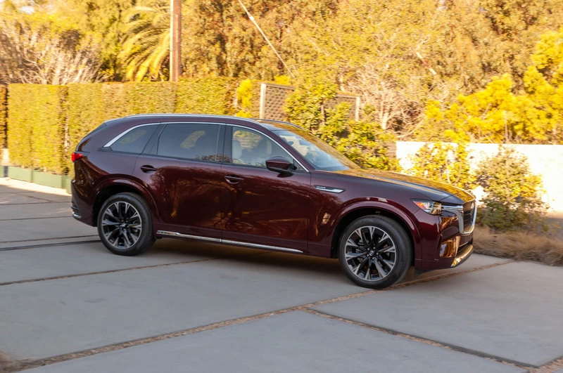 2024 Mazda CX-90, 3-row RWD platform with a turbocharged inline 6-cylinder engine.