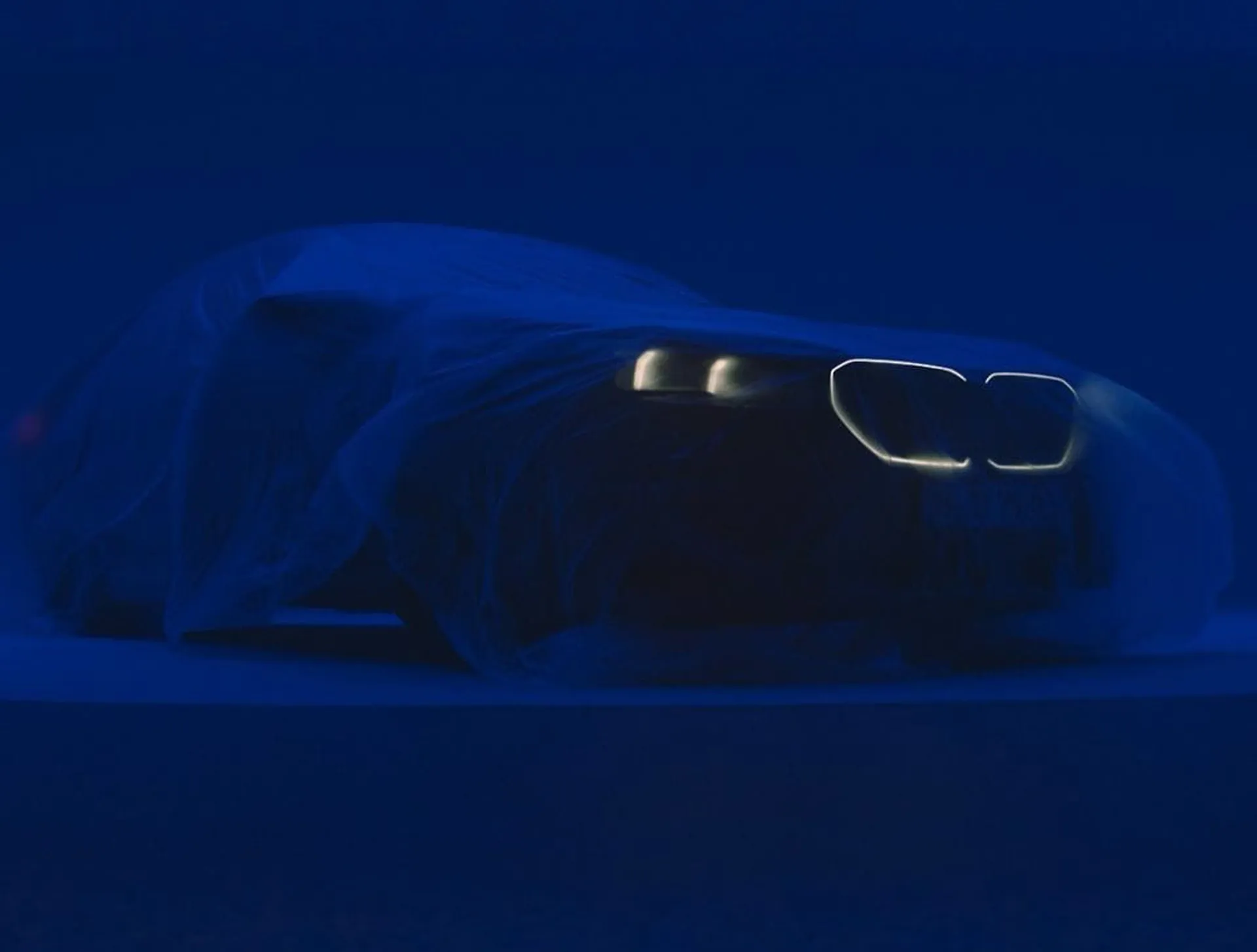 2025 BMW M5 teaser reveals illuminated grille