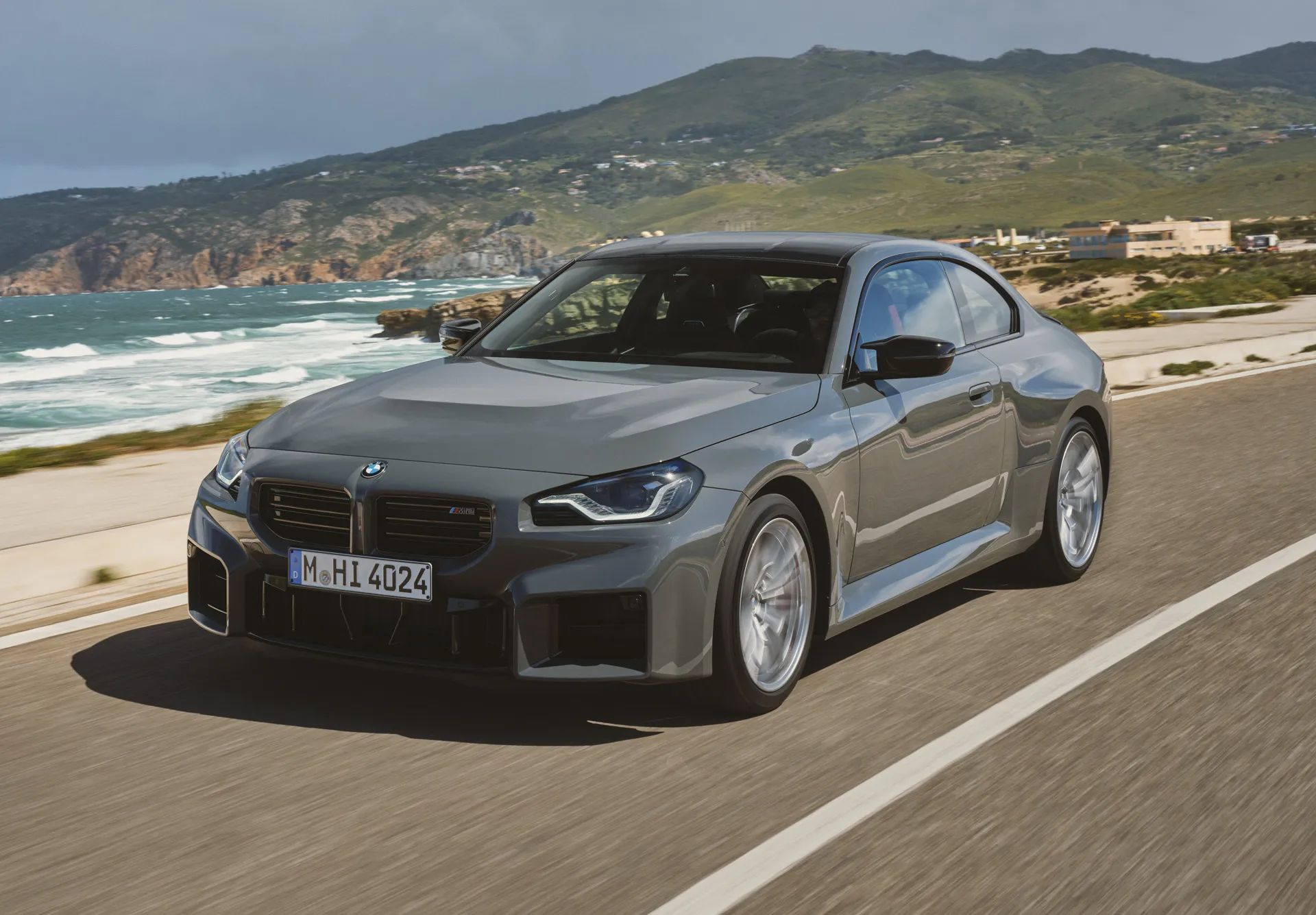 2025 VW Golf R, 2025 BMW M2: Today's Automotive News